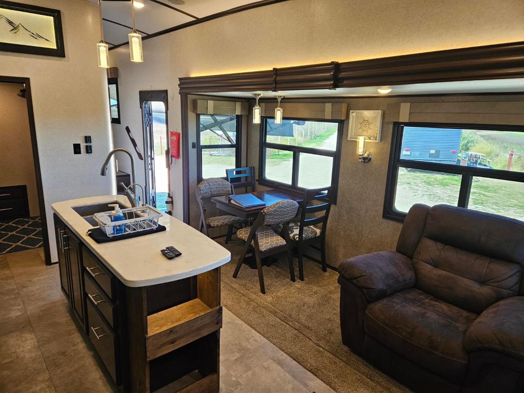Hailey'S Beach-N-Bay Rv Resort Gilchrist المظهر الخارجي الصورة