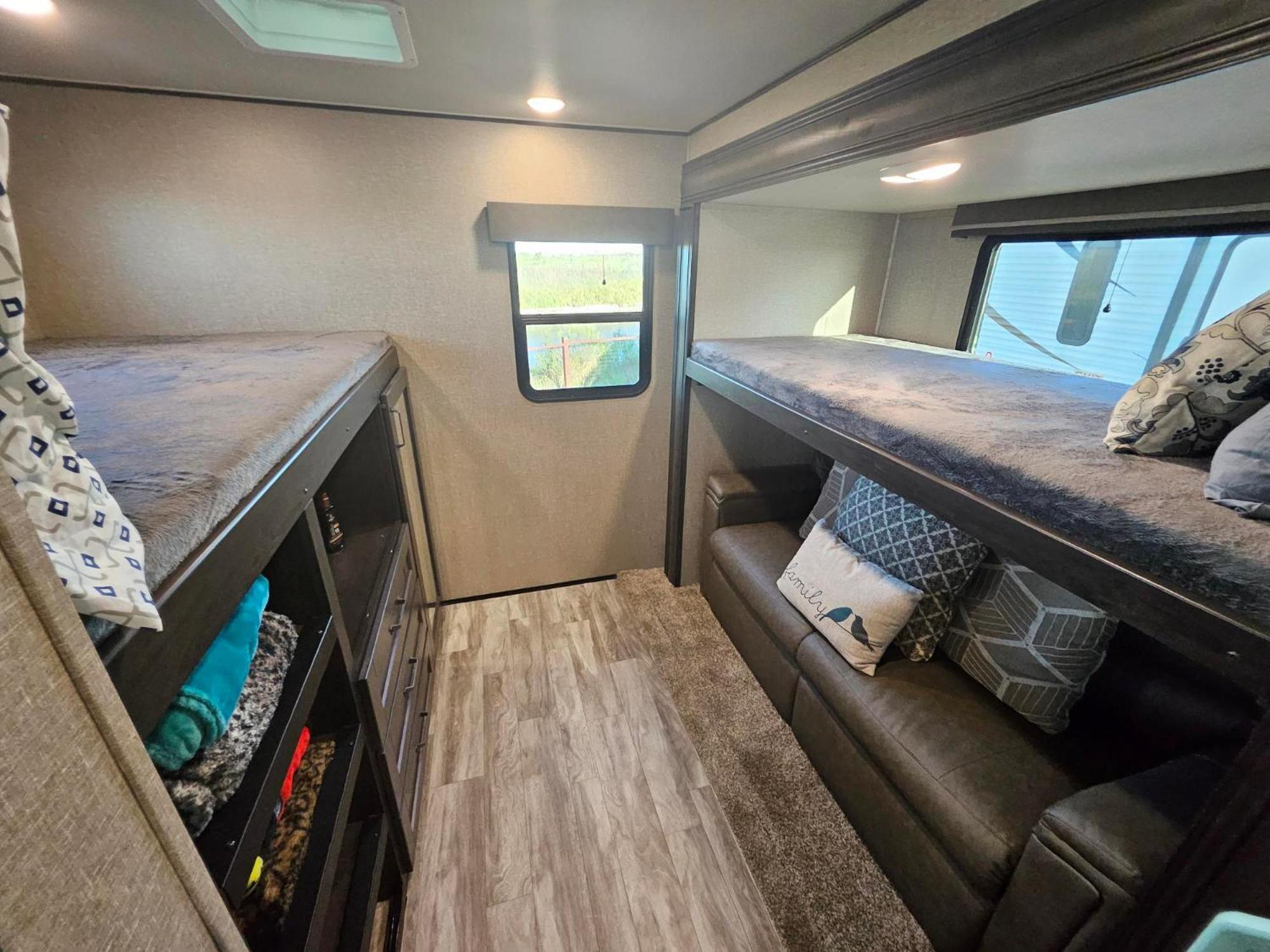 Hailey'S Beach-N-Bay Rv Resort Gilchrist المظهر الخارجي الصورة