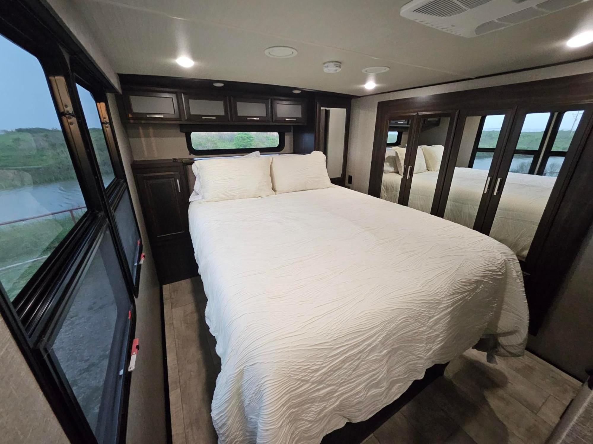 Hailey'S Beach-N-Bay Rv Resort Gilchrist المظهر الخارجي الصورة