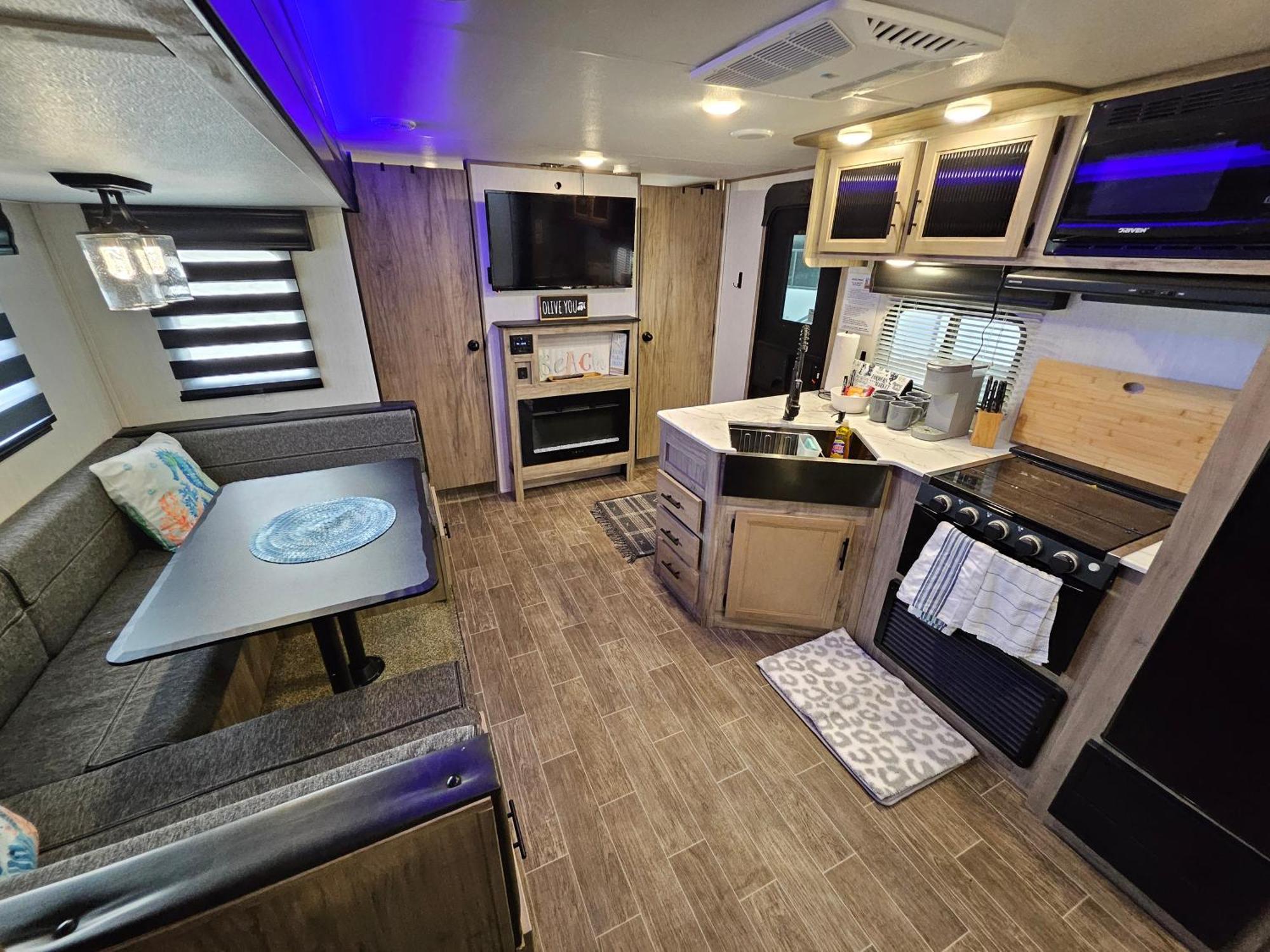 Hailey'S Beach-N-Bay Rv Resort Gilchrist المظهر الخارجي الصورة